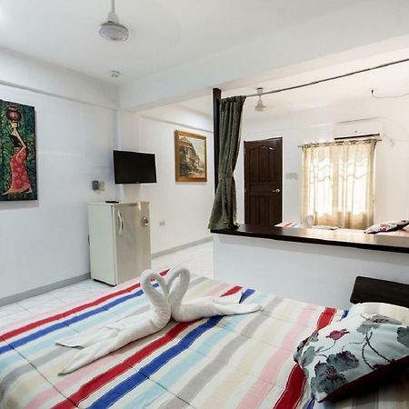 Deparis Beach Resort Balabag  Екстер'єр фото