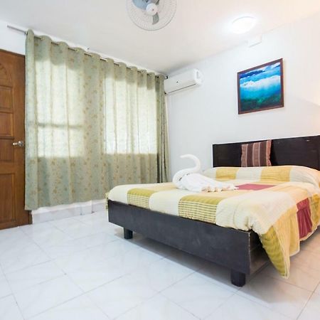 Deparis Beach Resort Balabag  Екстер'єр фото