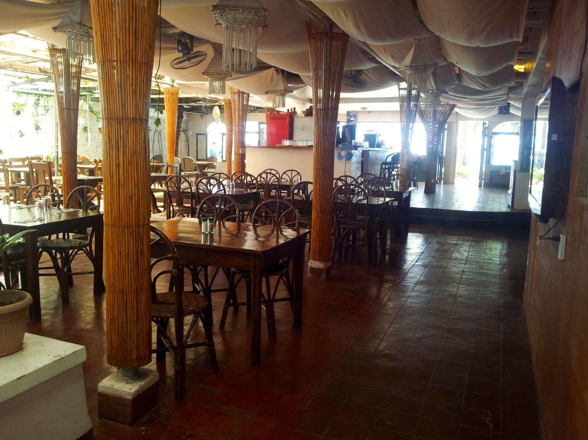 Deparis Beach Resort Balabag  Екстер'єр фото