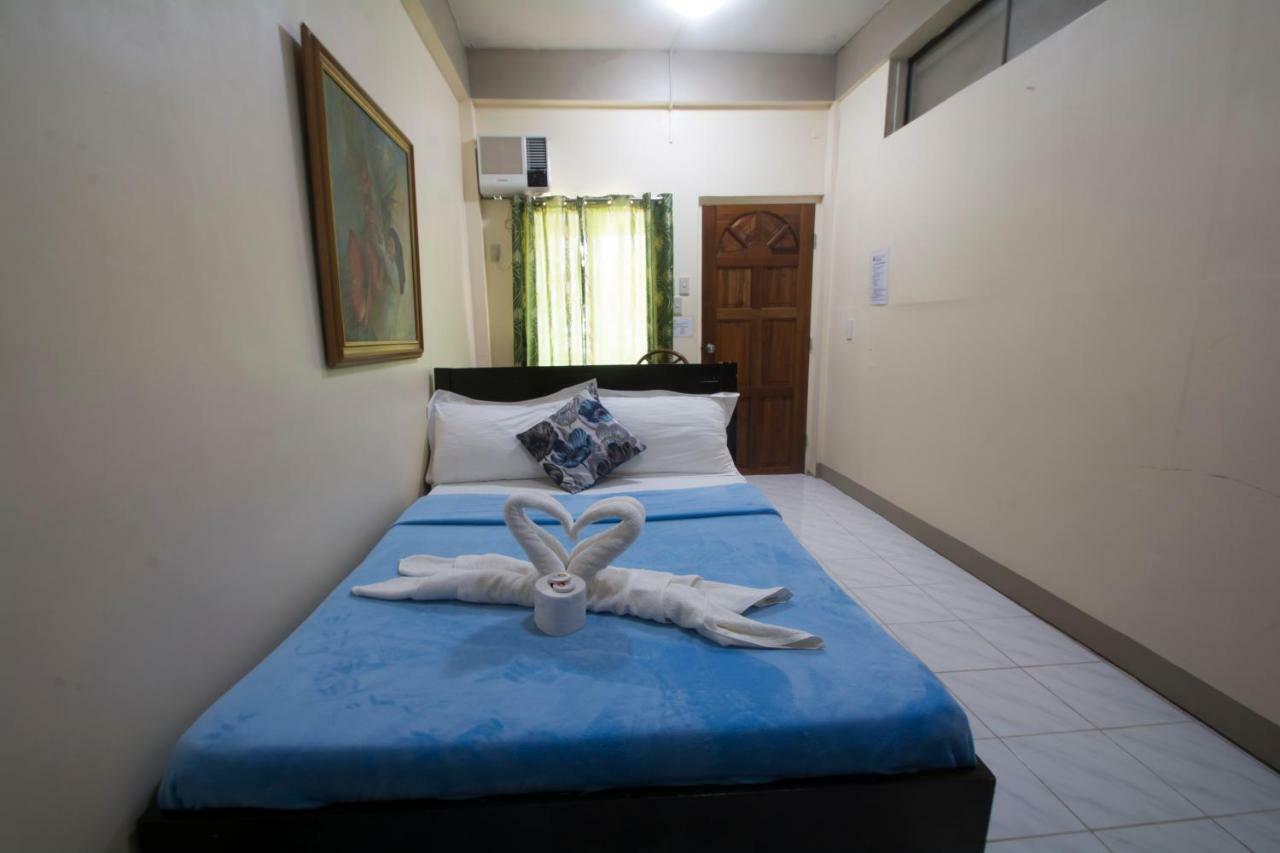 Deparis Beach Resort Balabag  Екстер'єр фото