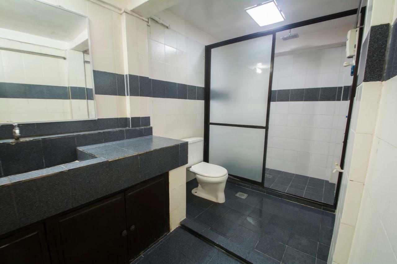 Deparis Beach Resort Balabag  Екстер'єр фото
