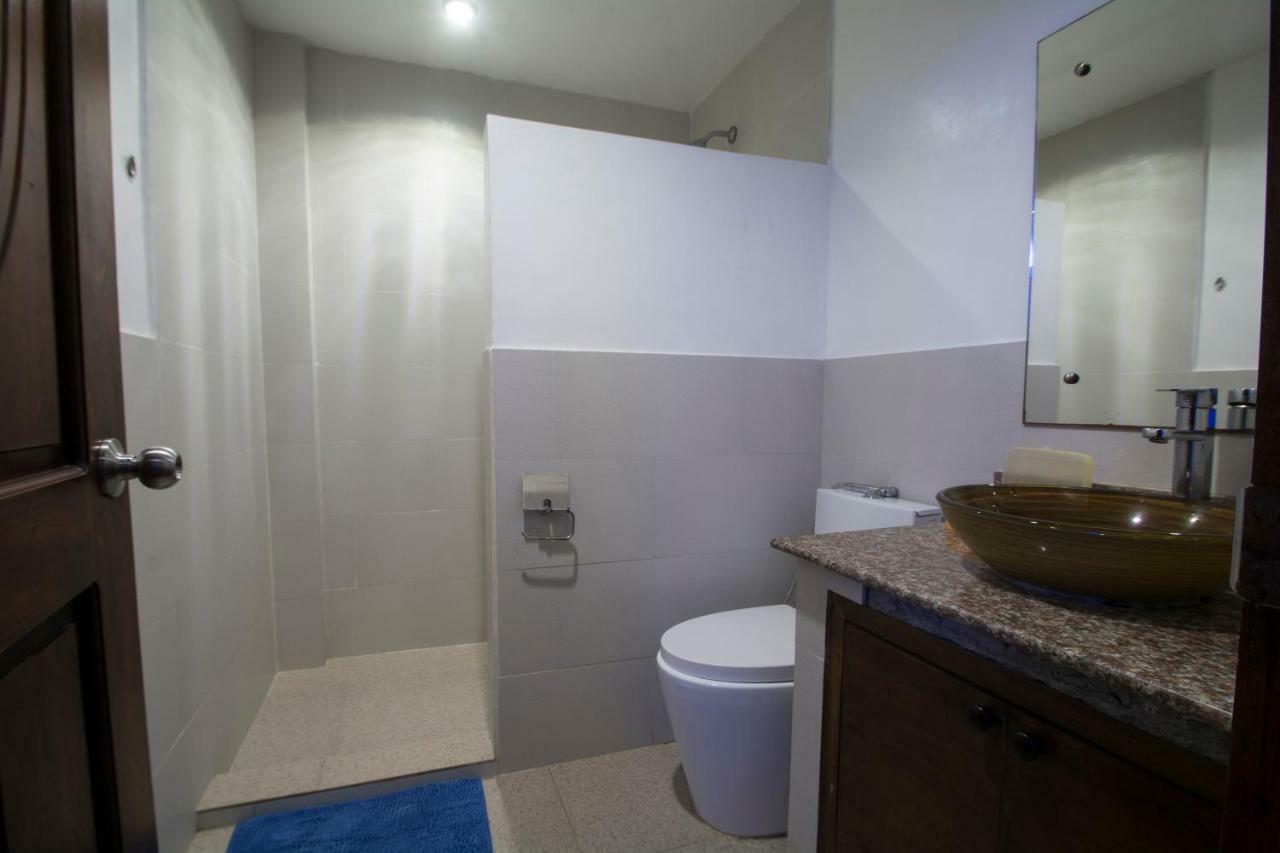 Deparis Beach Resort Balabag  Екстер'єр фото