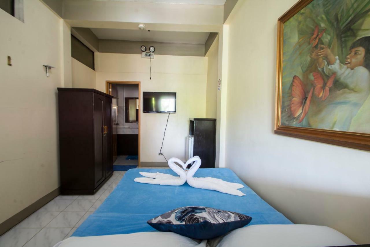 Deparis Beach Resort Balabag  Екстер'єр фото