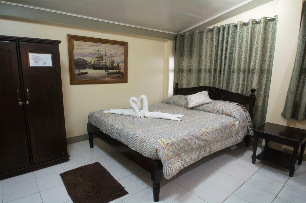 Deparis Beach Resort Balabag  Екстер'єр фото