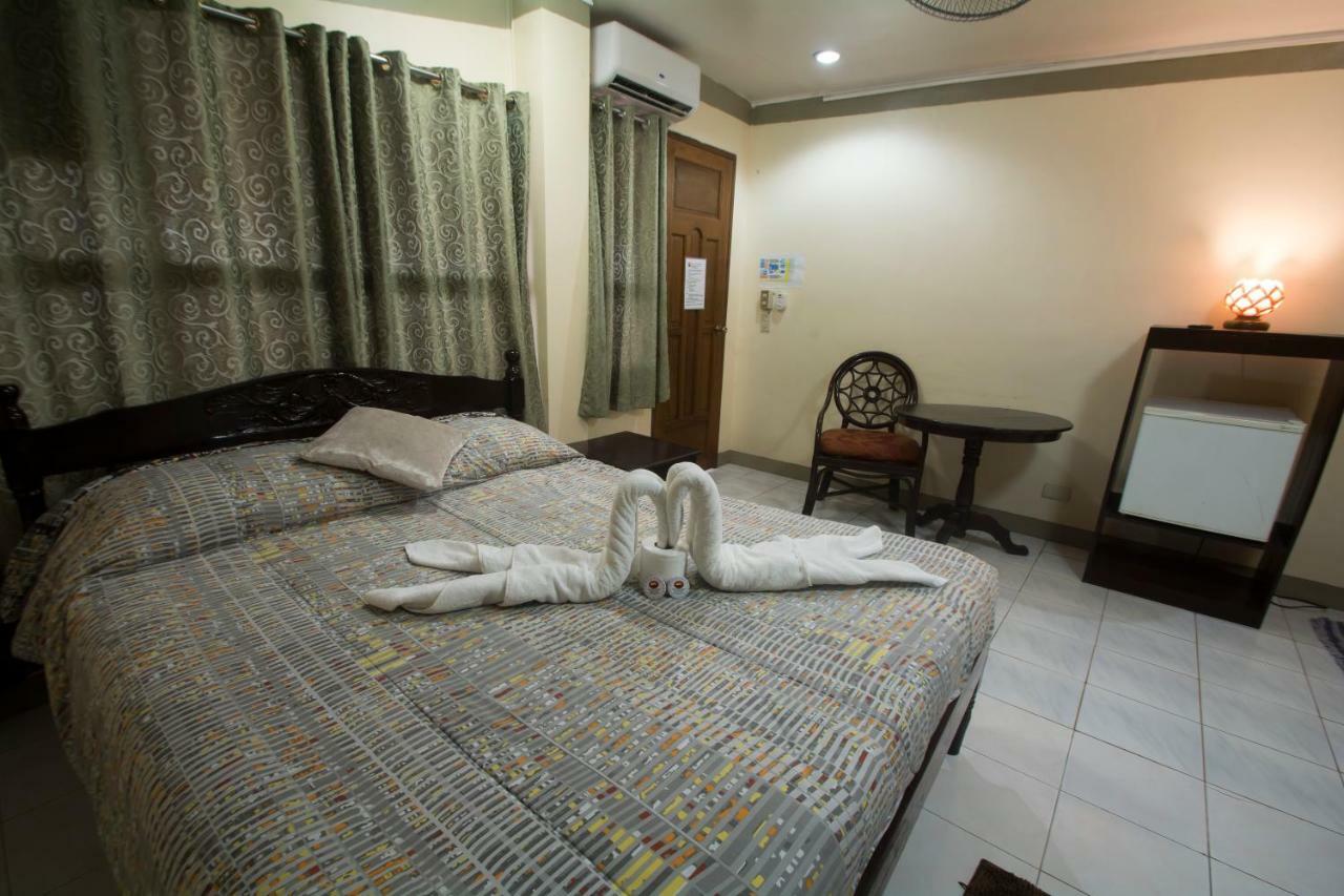 Deparis Beach Resort Balabag  Екстер'єр фото