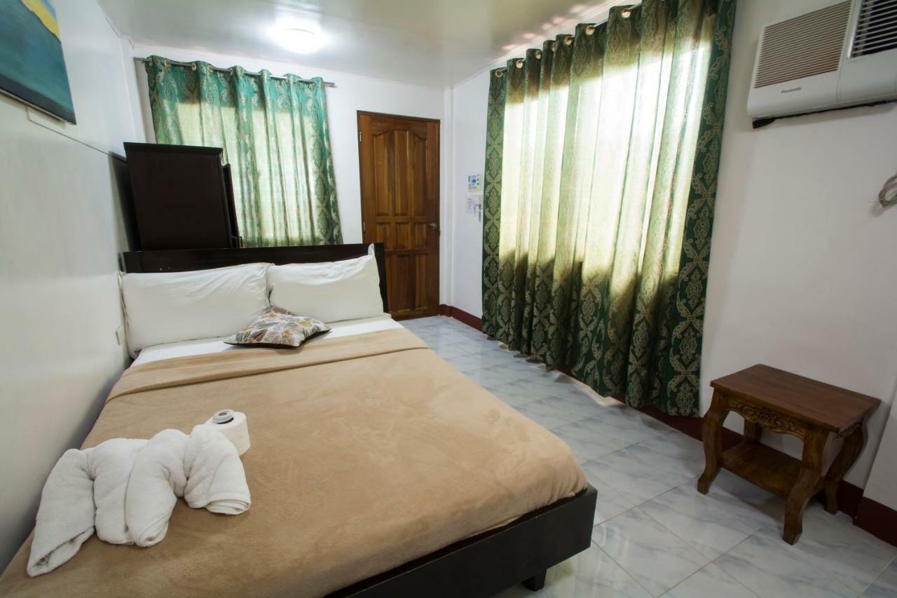 Deparis Beach Resort Balabag  Екстер'єр фото