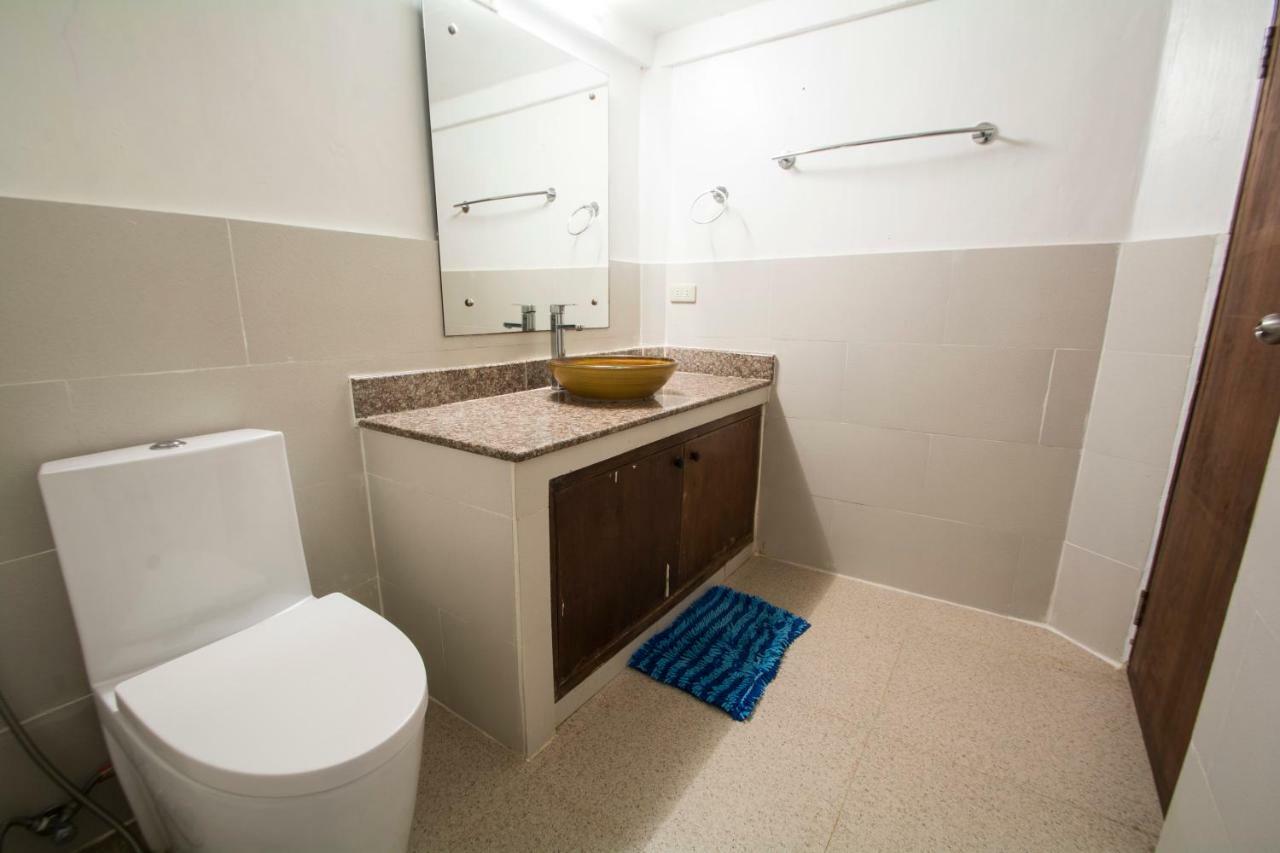 Deparis Beach Resort Balabag  Екстер'єр фото