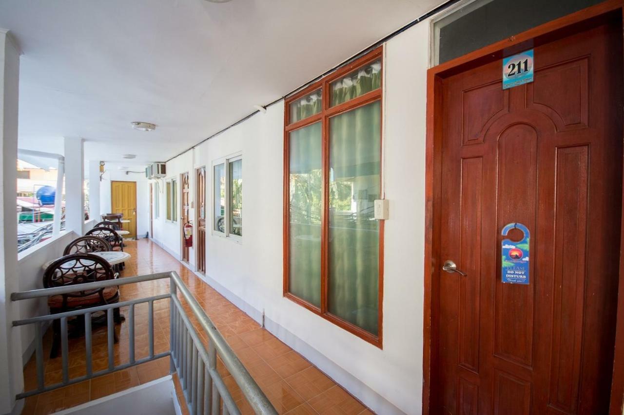 Deparis Beach Resort Balabag  Екстер'єр фото
