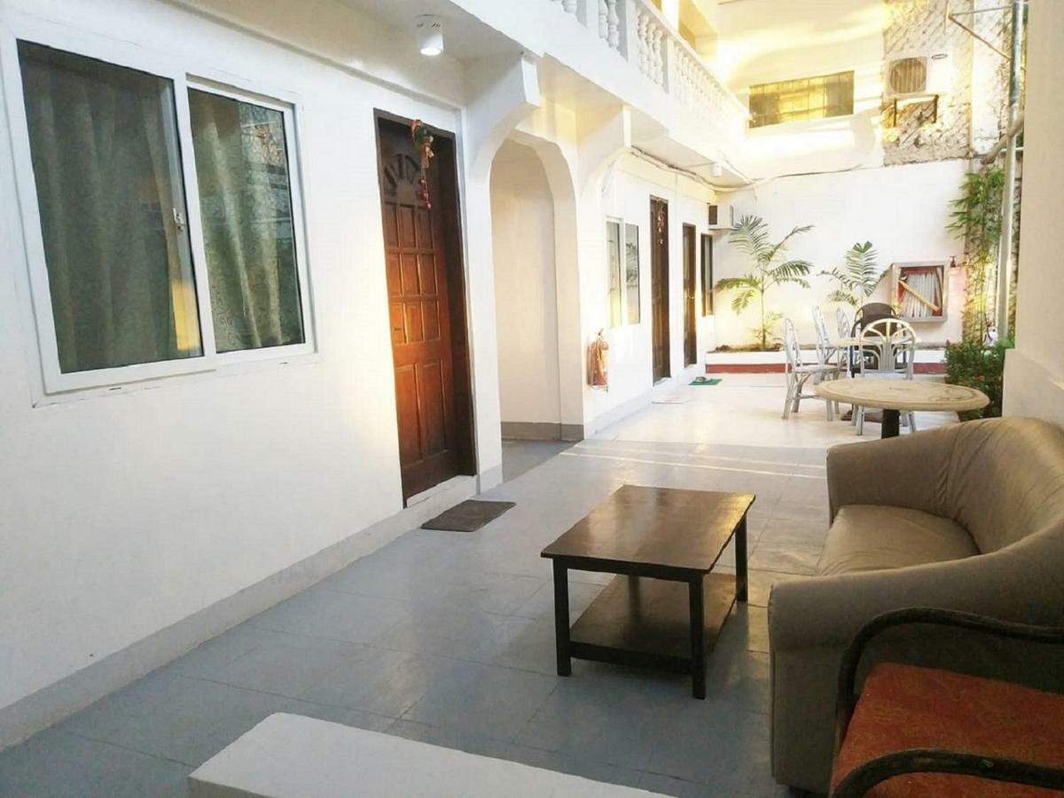 Deparis Beach Resort Balabag  Екстер'єр фото